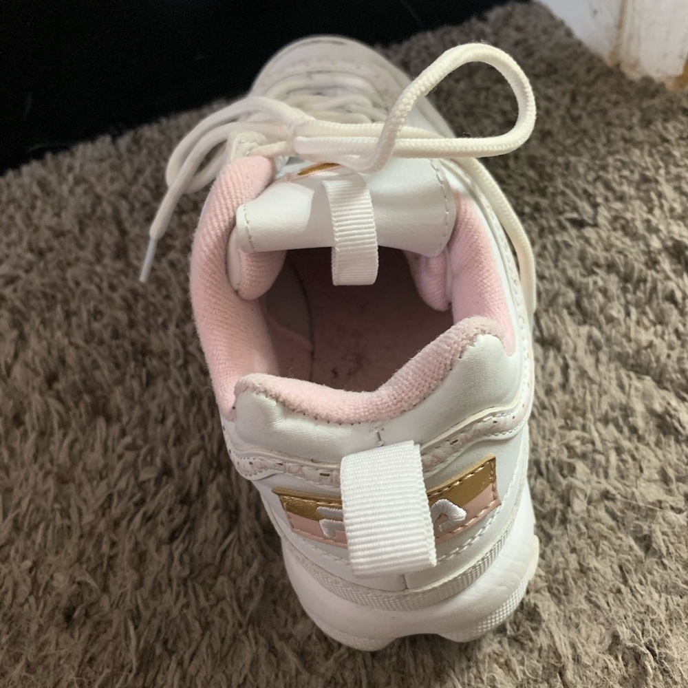 Fila shoes - Picture 4 of 6